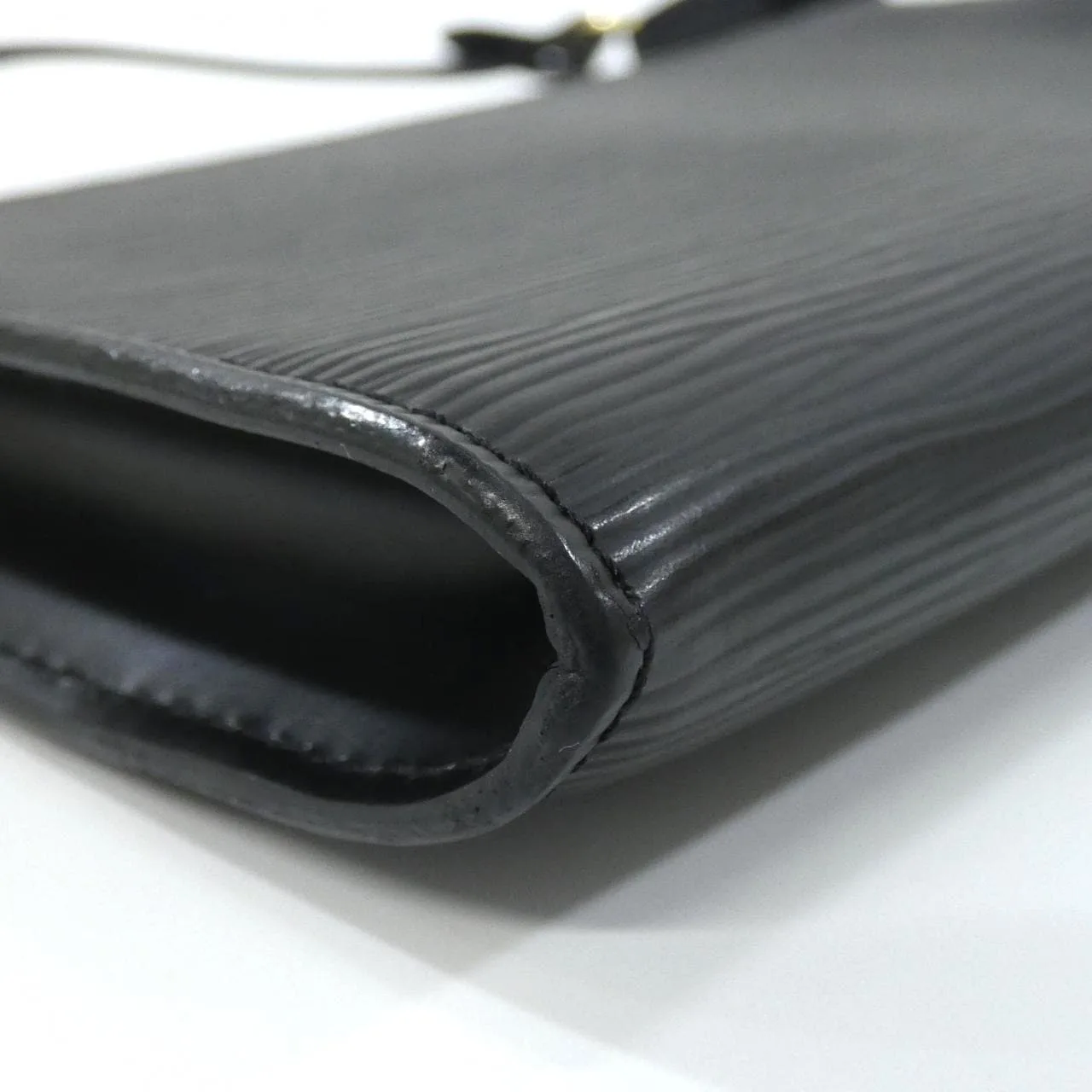 LOUIS VUITTON Pochette M52942 Pochette Epi 黑色 Epi 中古品A - 縮圖 3