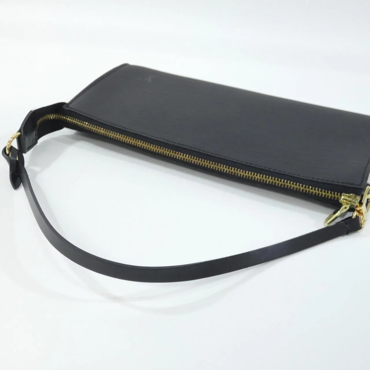 LOUIS VUITTON Pochette M52942 Pochette Epi 黑色 Epi 中古品A - 縮圖 7