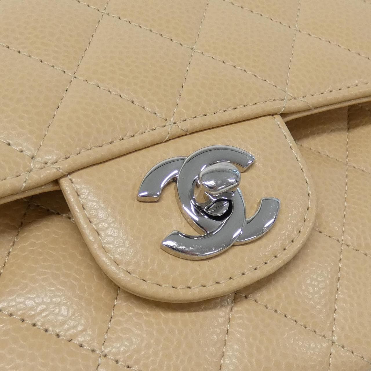 CHANEL Matelasse 1113 Shoulder Grained Calfskin Beige Grained Calfskin - Thumbnail 4