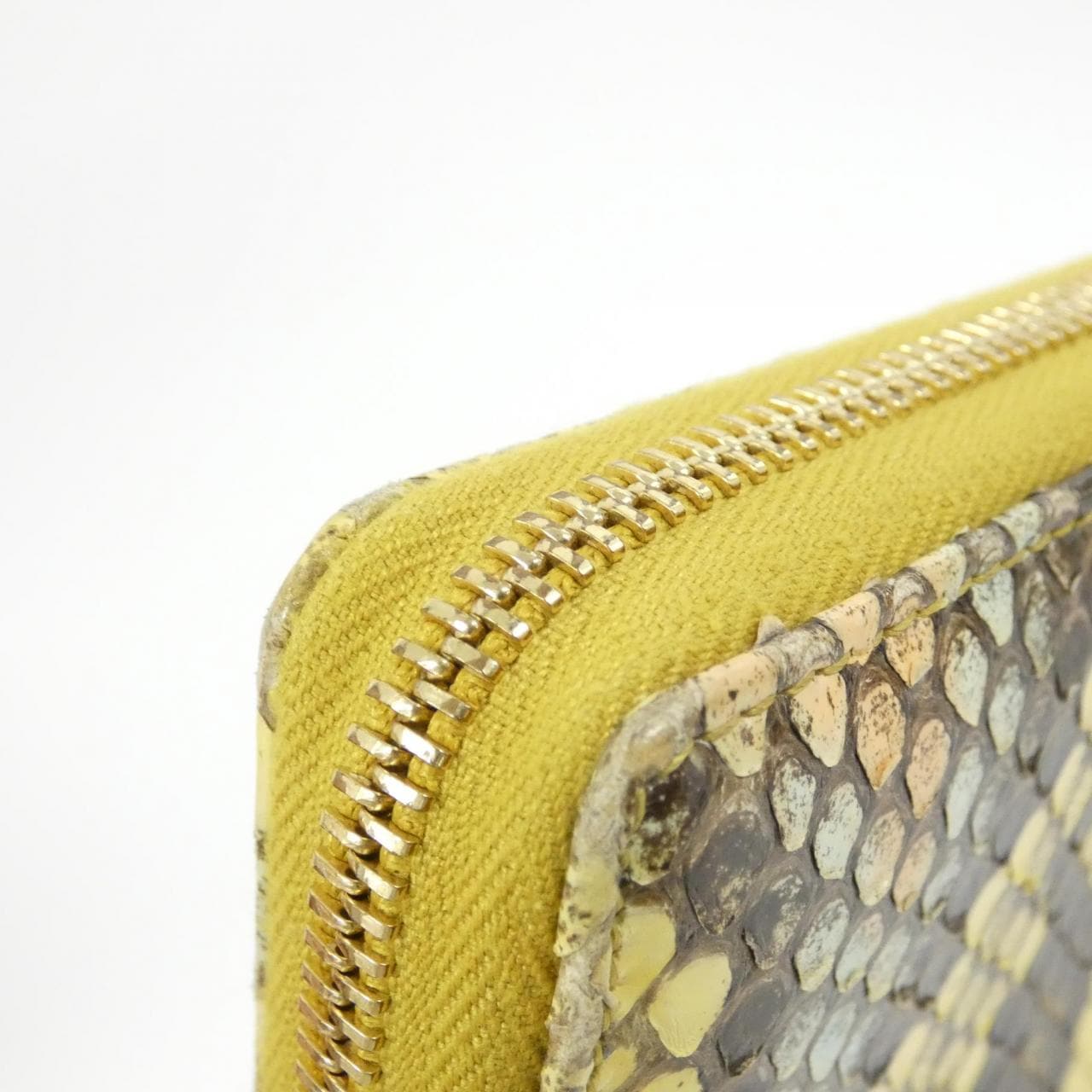 GUCCI 456117 E12MG Wallet Python 4