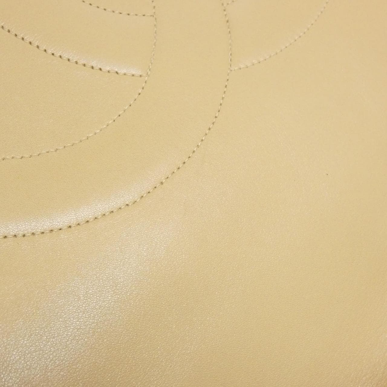 CHANEL Bag Lambskin 米色 羊皮 中古品A - 縮圖 4