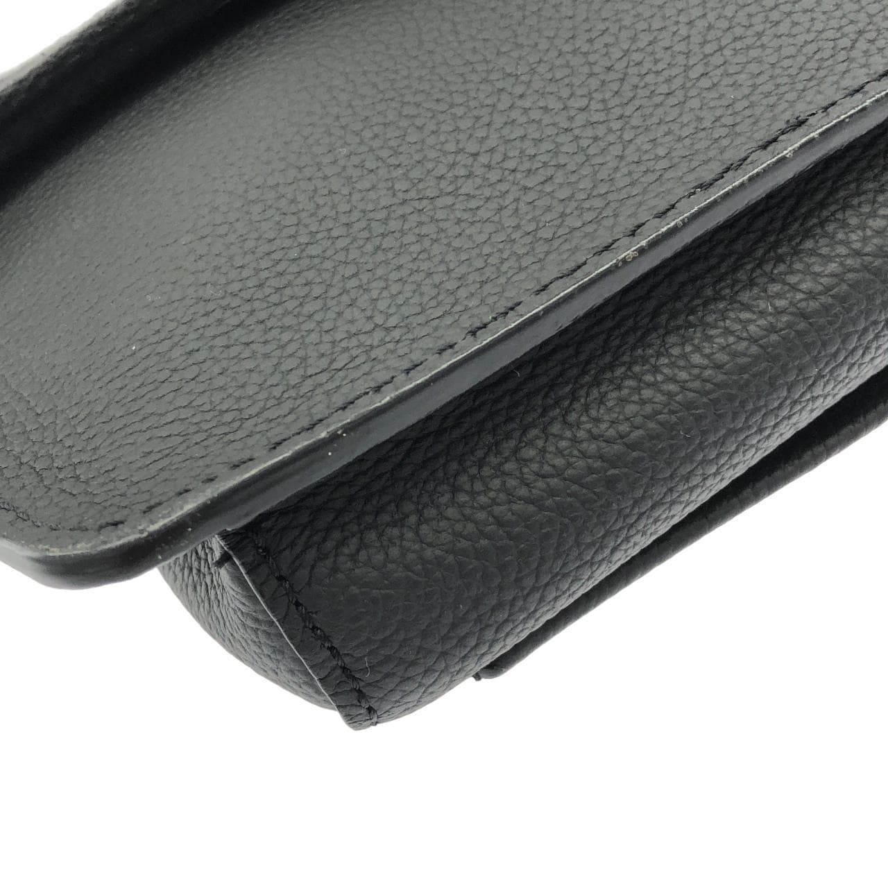 LOUIS VUITTON M57081 Shoulder Bag Lambskin Black Lambskin Rank A - Thumbnail 3