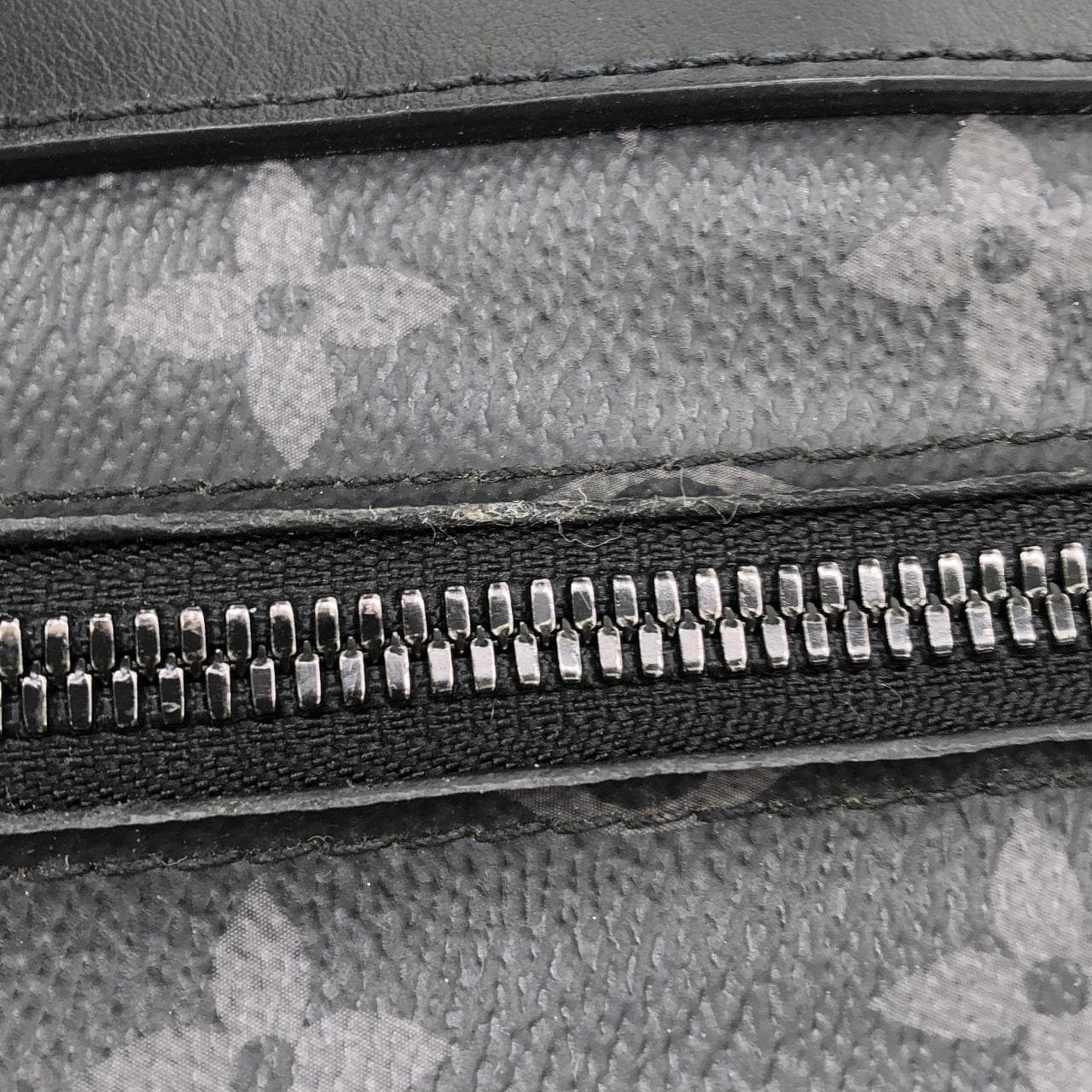 LOUIS VUITTON M44730 Shoulder Bag Monogram Black Monogram - Thumbnail 3