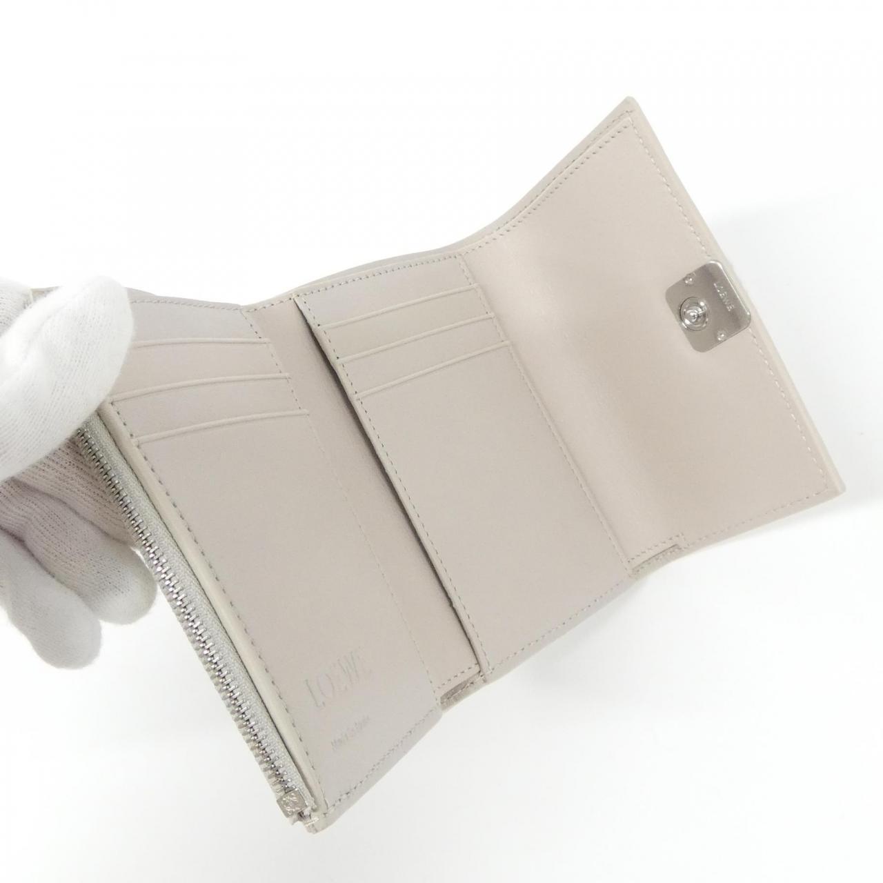 LOEWE C821S33X12 Wallet Lambskin 4