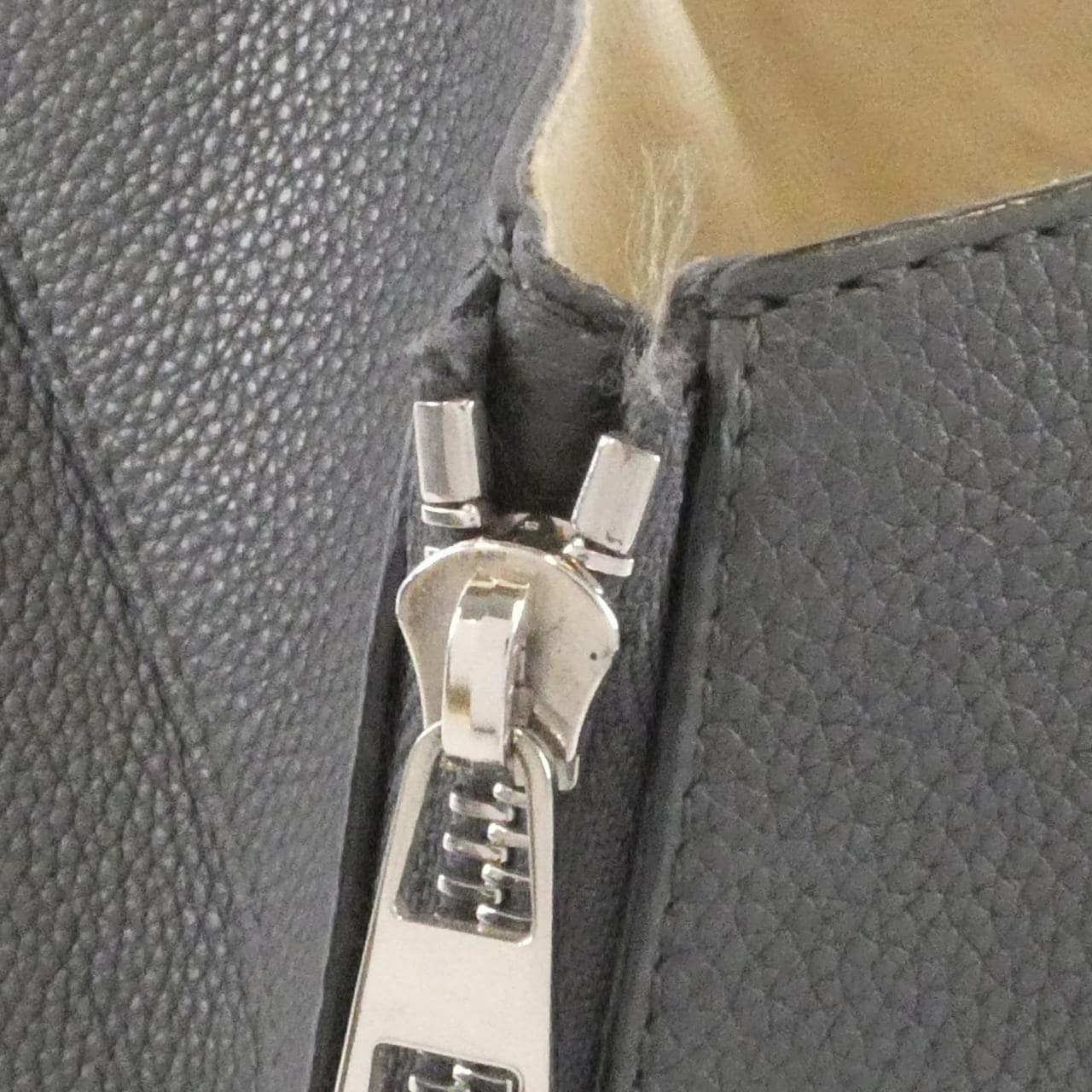 LOEWE Hammock 38712KBN60 Shoulder Black - Thumbnail 4