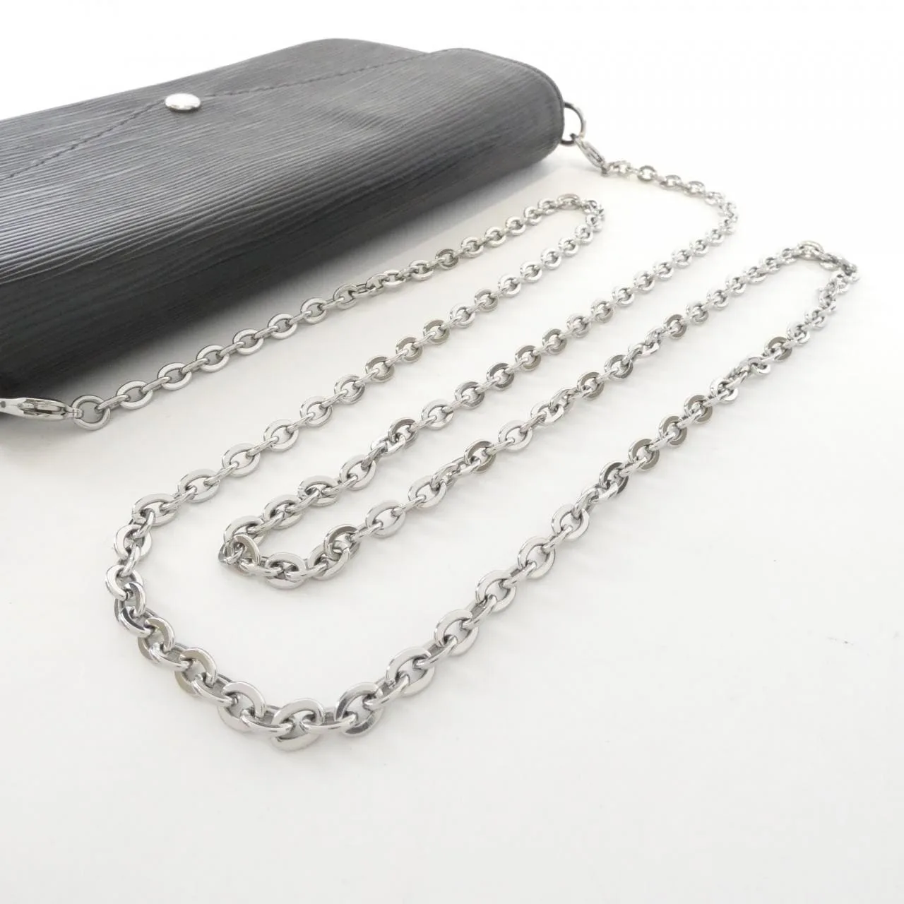 LOUIS VUITTON Pochette M62648 Shoulder Epi 黑色 Epi 中古品B - 縮圖 6