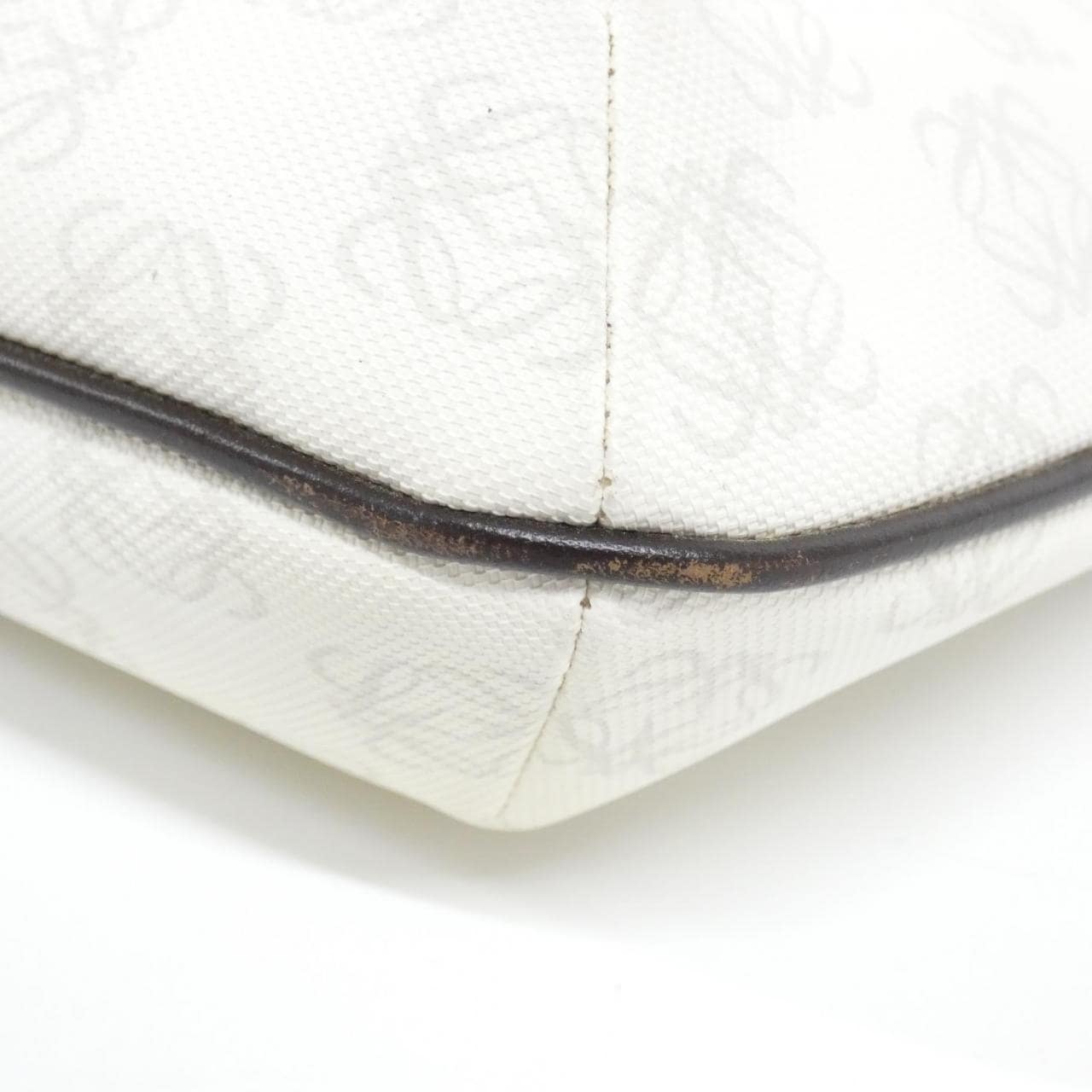 LOEWE Shoulder Bag 白色 中古品B - 縮圖 3