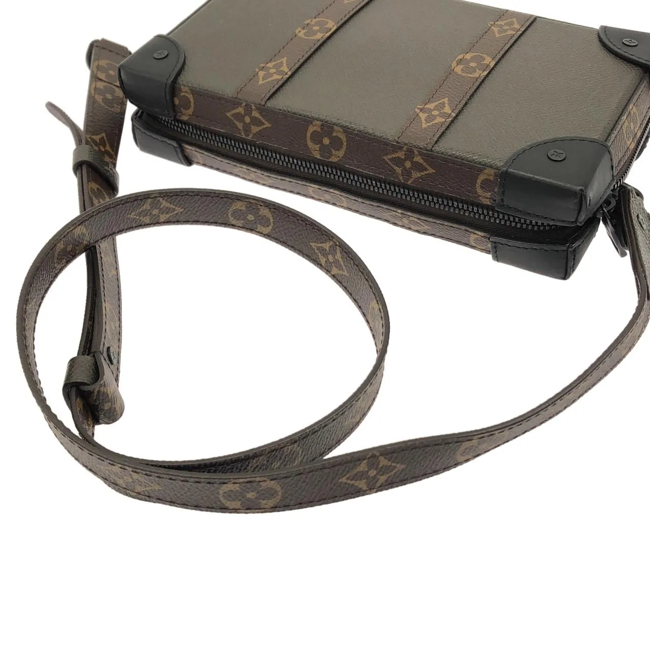 LOUIS VUITTON M30697 Shoulder Monogram Black Monogram Rank B - Thumbnail 4