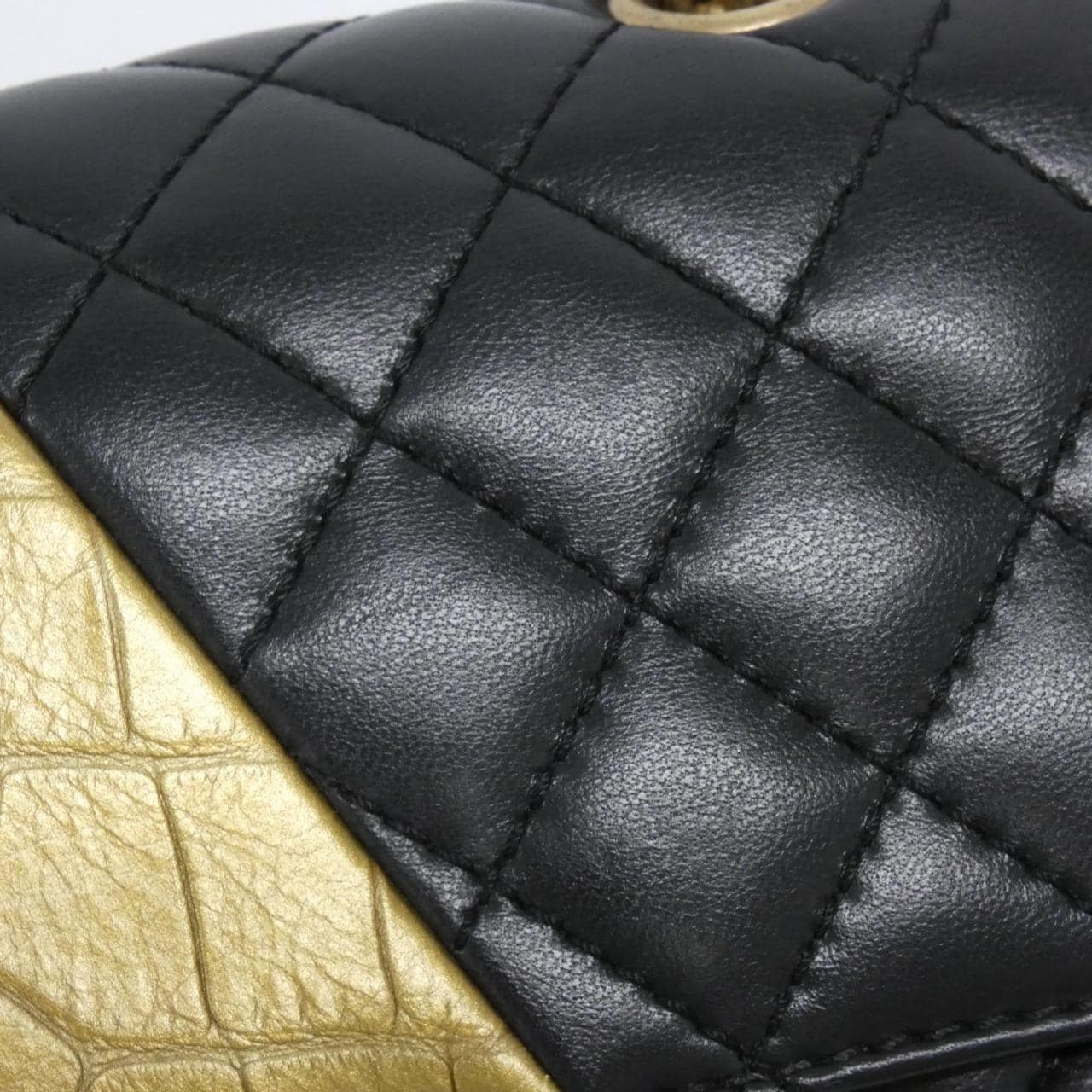 CHANEL 37586 Shoulder Bag Crocodile 黑色 鱷魚皮 中古品B - 縮圖 6