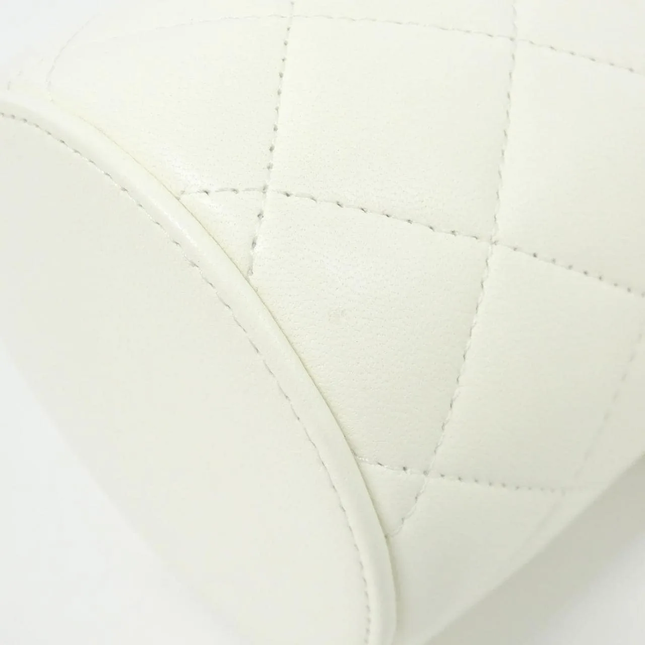 CHANEL Timeless Classic AP2258 Shoulder Lambskin White Lambskin Rank A - Thumbnail 3