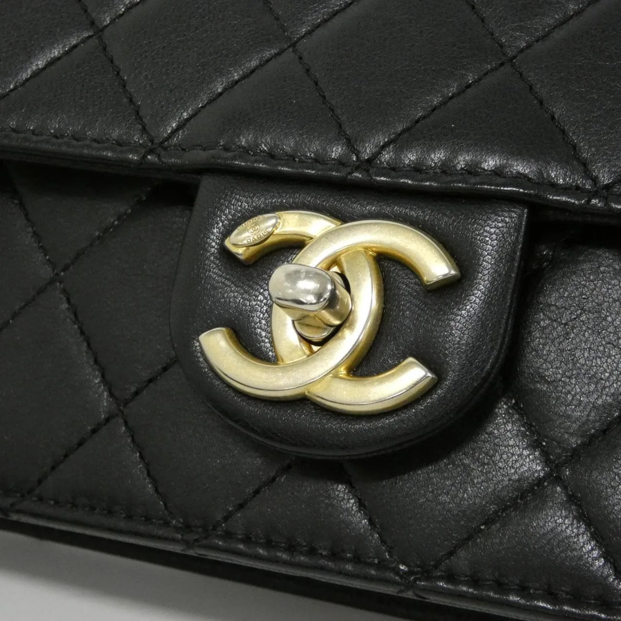 CHANEL AS0585 Shoulder Black Rank B - Thumbnail 4