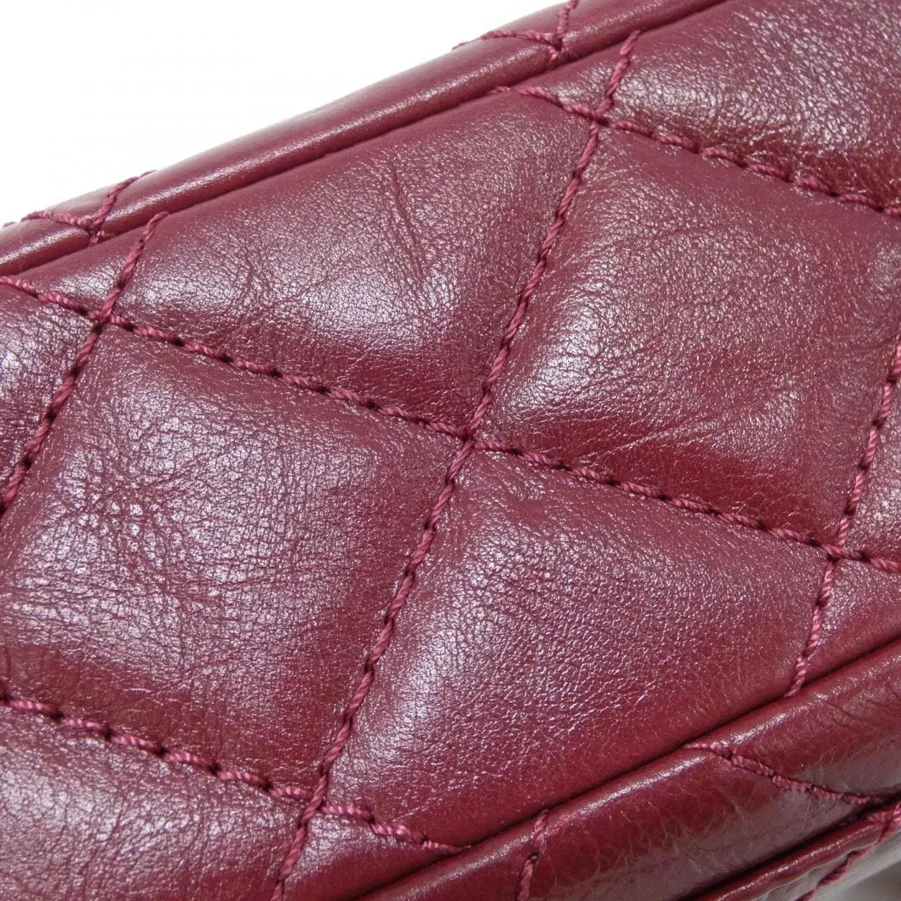 CHANEL Handbag Bordeaux Rank A - Thumbnail 3