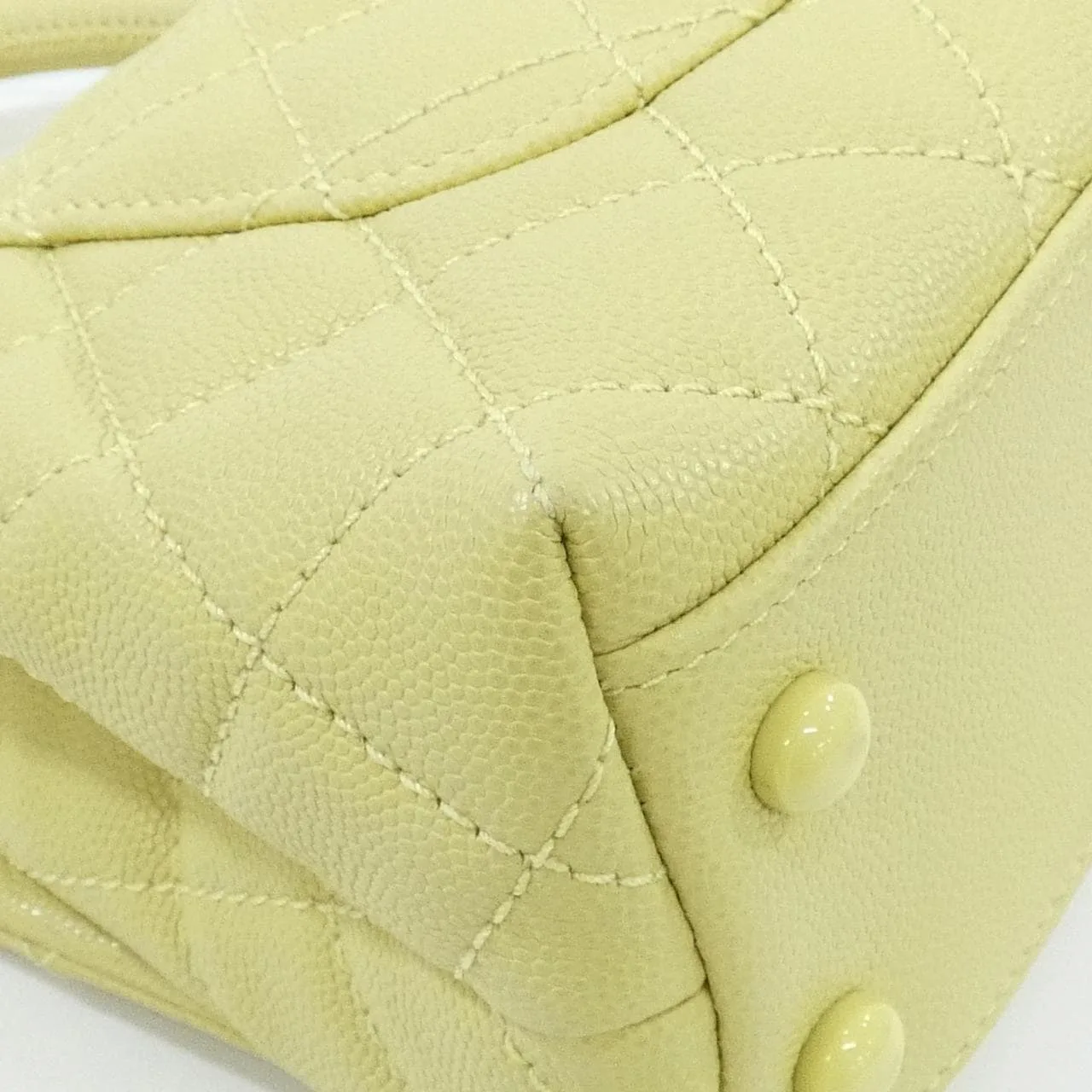 CHANEL Coco Handle AS2215 Handbag Grained Calfskin 黃色 荔枝紋牛皮 中古品A - 縮圖 3