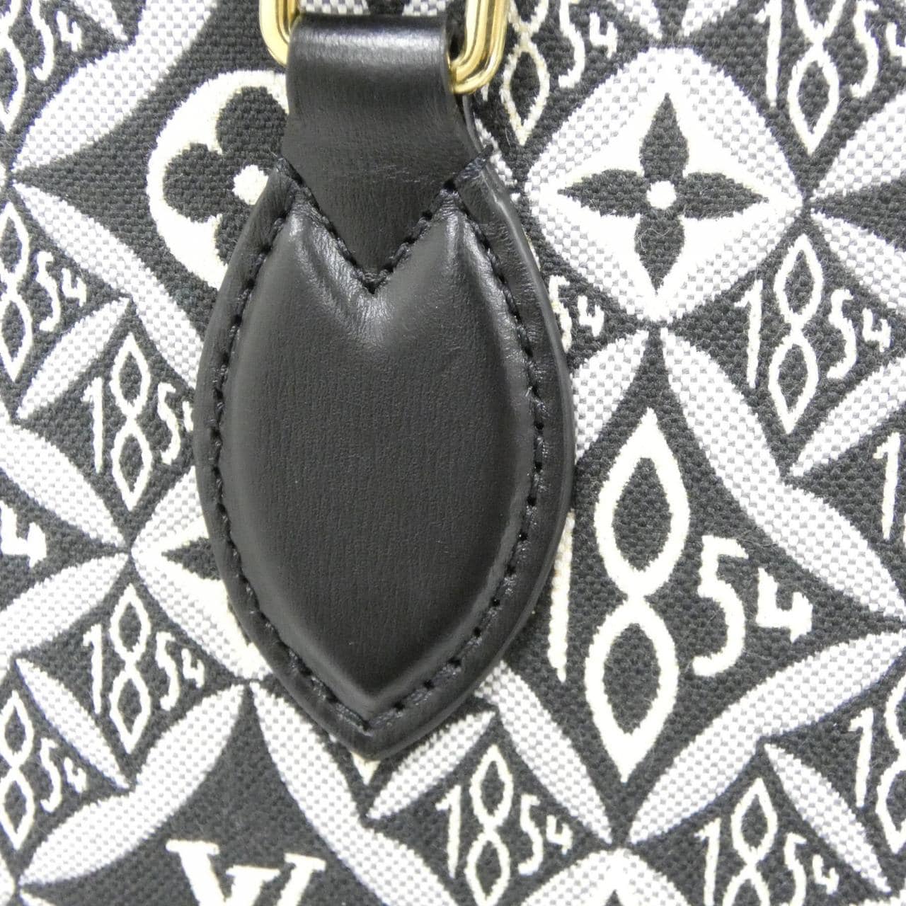 LOUIS VUITTON M57207 Bag Black - Thumbnail 3