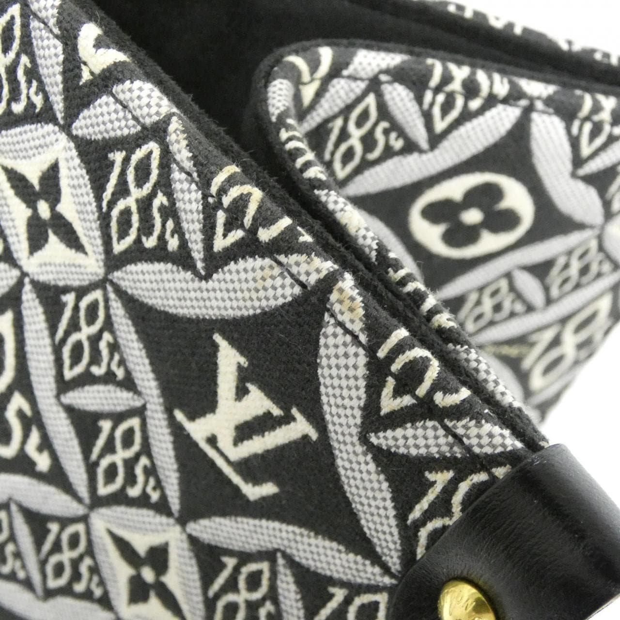 LOUIS VUITTON M57207 Bag Black - Thumbnail 4