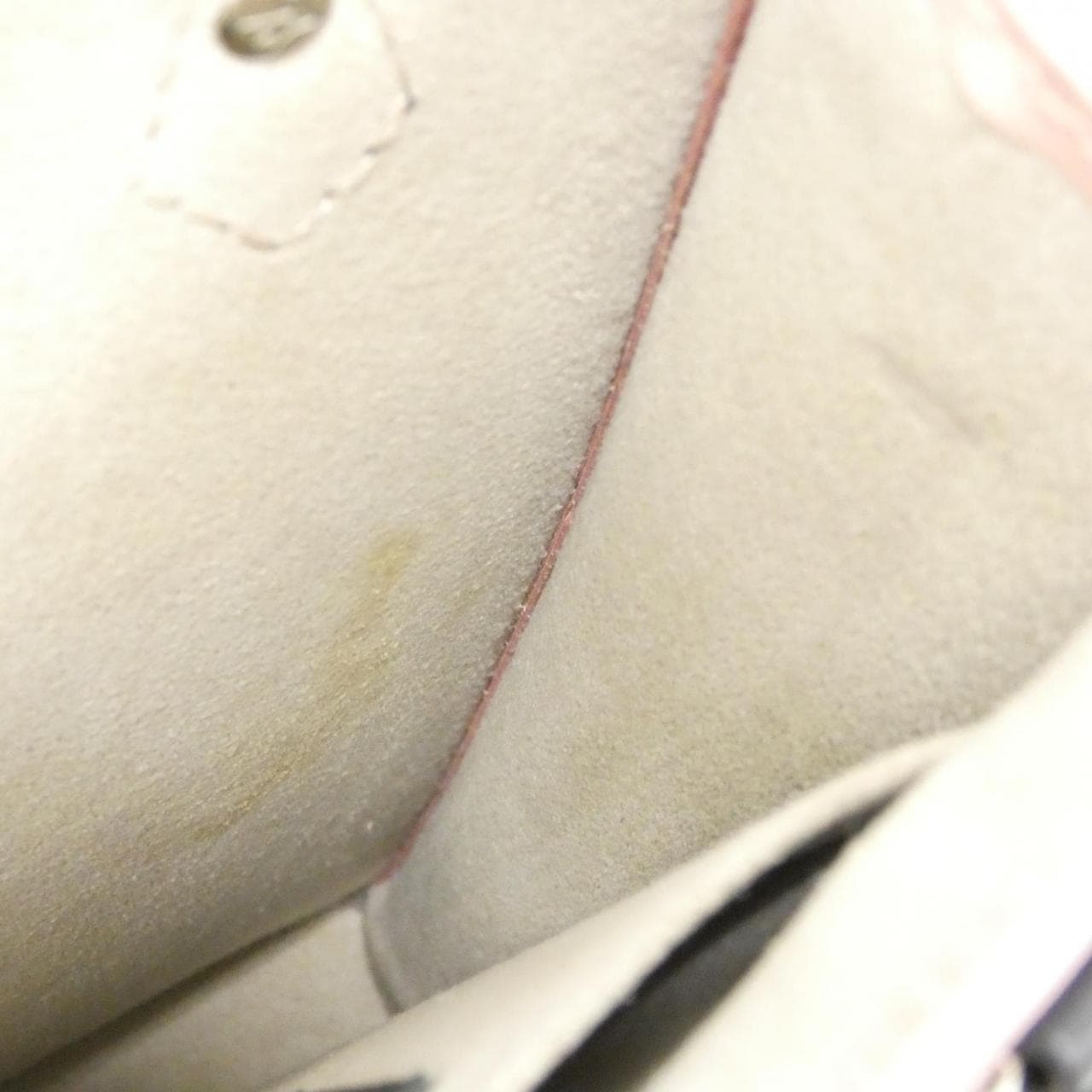 LOUIS VUITTON M69575 Shoulder Epi 黑色 Epi 中古品A - 縮圖 10