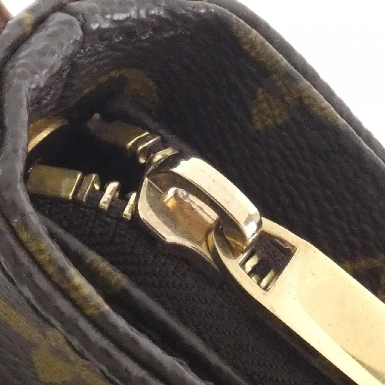 LOUIS VUITTON Looping M51146 Shoulder Monogram Black Monogram Rank B - Thumbnail 4