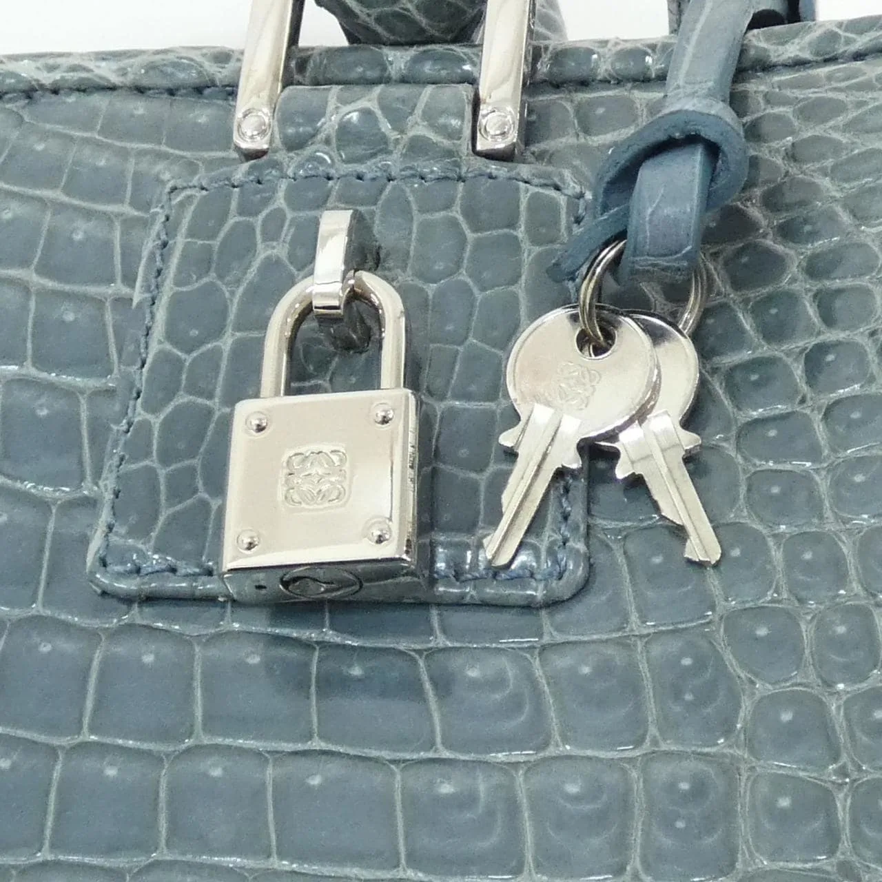 LOEWE Amazona Handbag Crocodile 藍色 鱷魚皮 中古品A - 縮圖 4