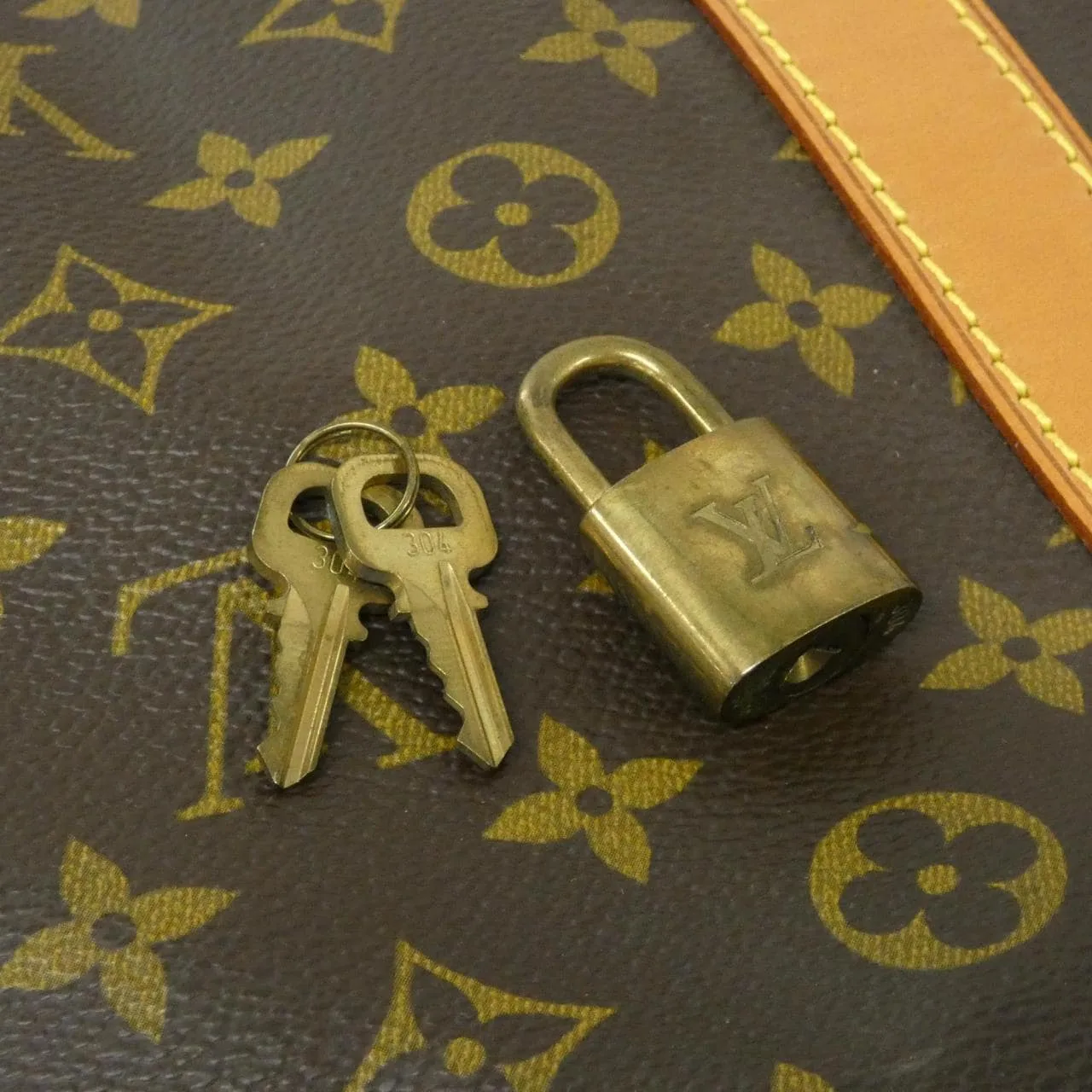 LOUIS VUITTON Keepall M41422 Boston Monogram Black Monogram Rank B - Thumbnail 3