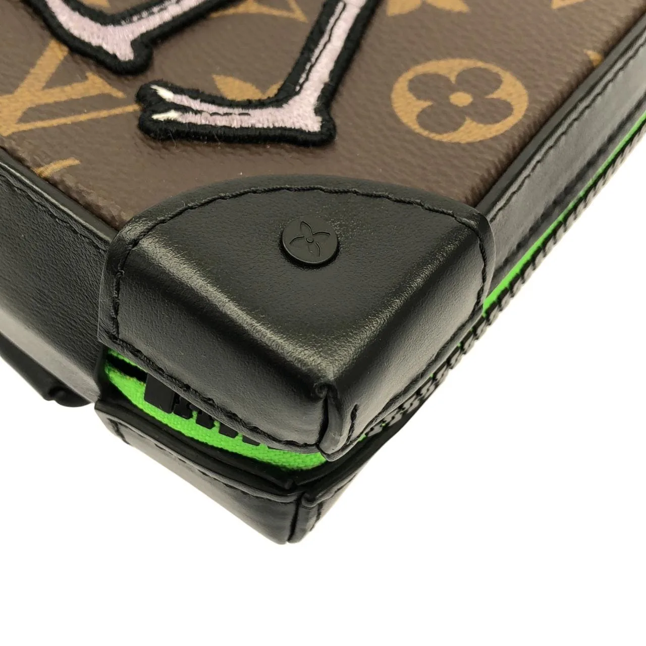 LOUIS VUITTON Soft Trunk M80144 Shoulder Monogram 黑色 Monogram 中古品A - 縮圖 3