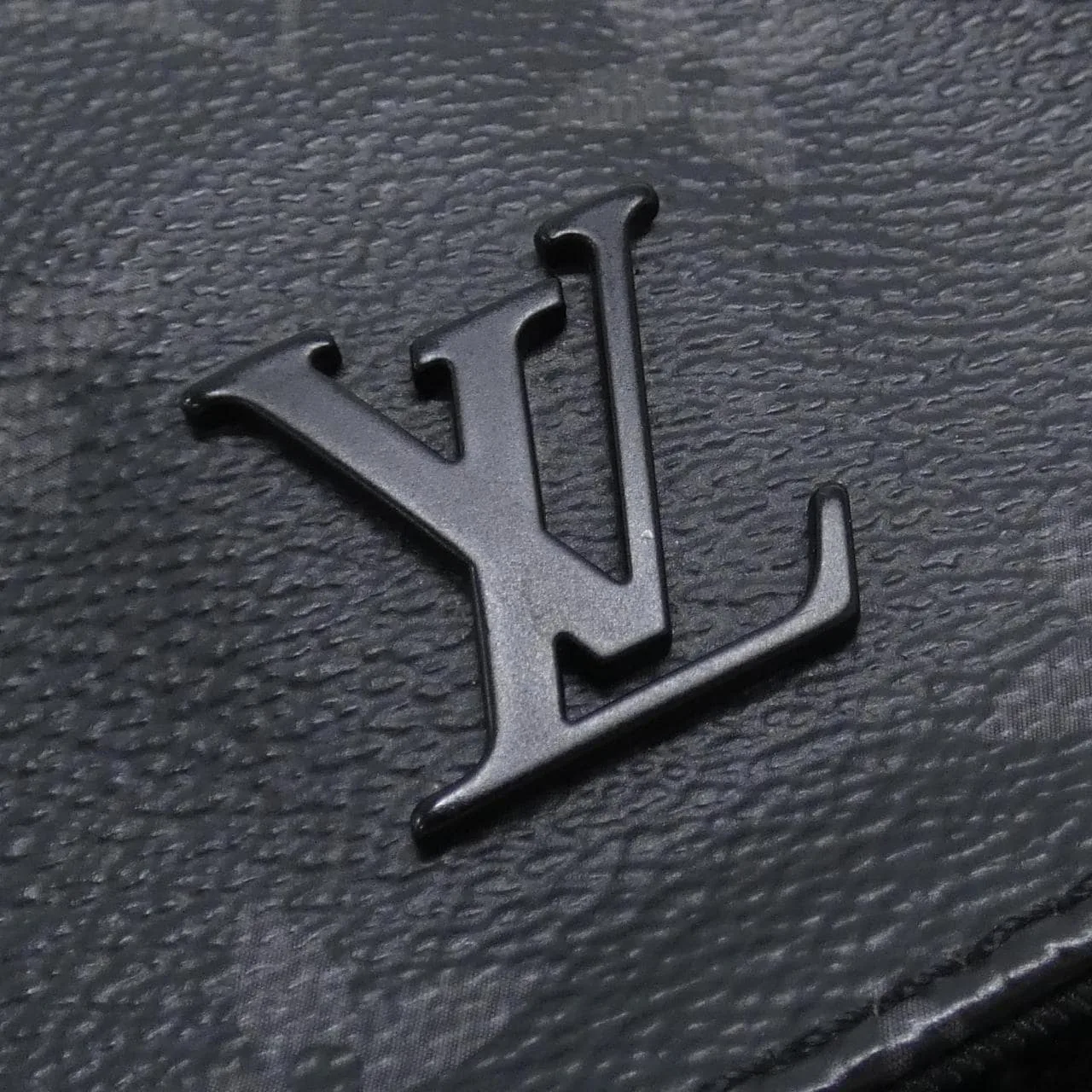 LOUIS VUITTON District M44000 Shoulder Monogram 黑色 Monogram 中古品A - 縮圖 4