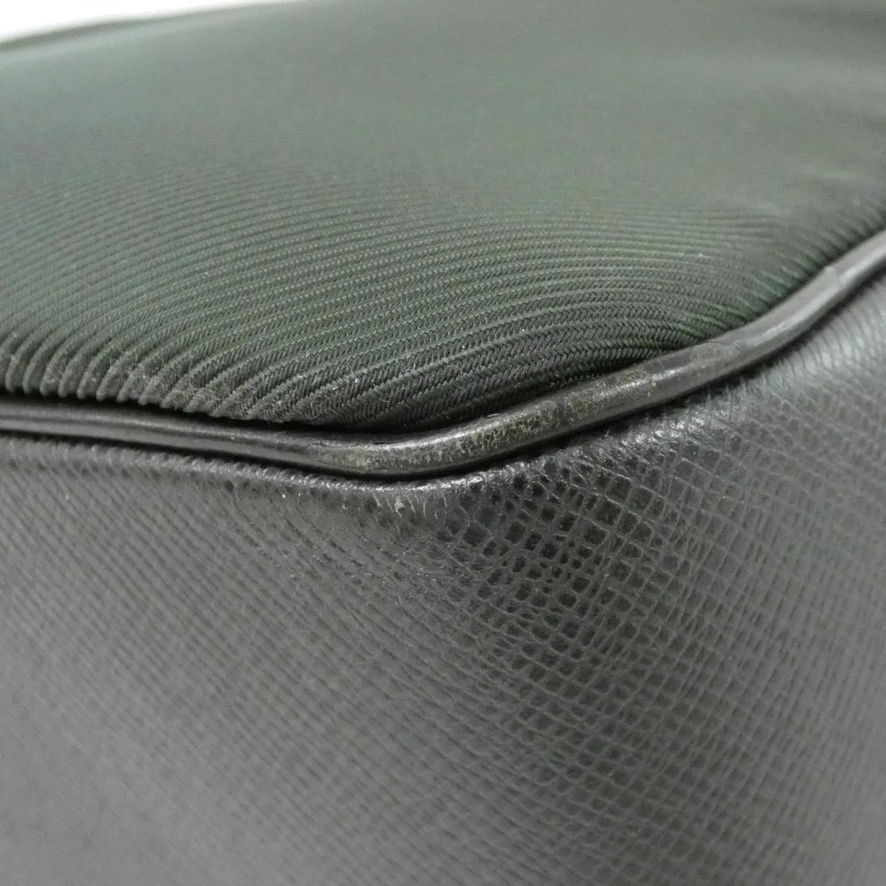 LOUIS VUITTON M30862 Shoulder Black Rank B - Thumbnail 3