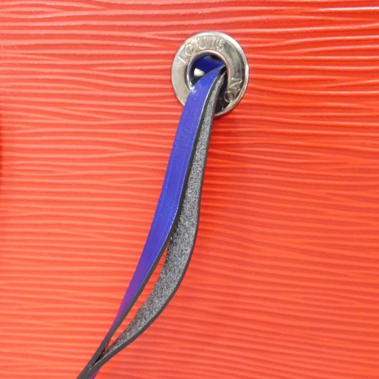 LOUIS VUITTON M54365 Shoulder Epi Black Epi Rank A - Thumbnail 4