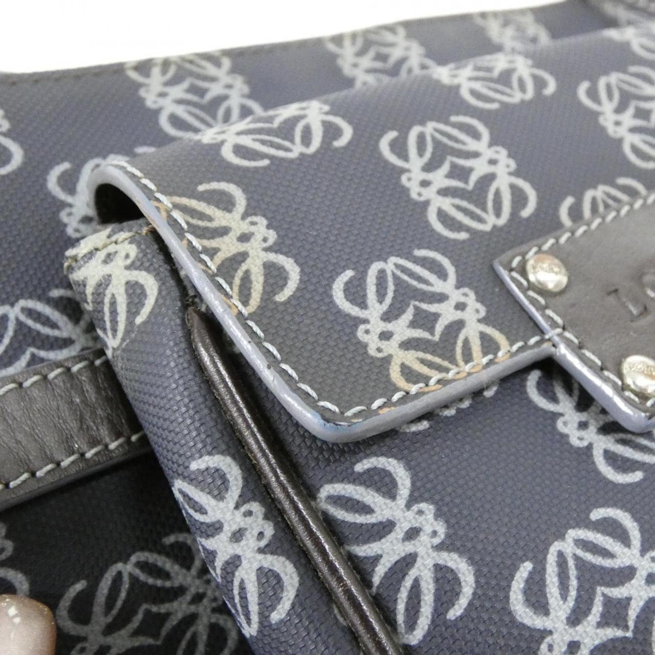 LOEWE 304 80 003 Shoulder Bag Black - Thumbnail 4