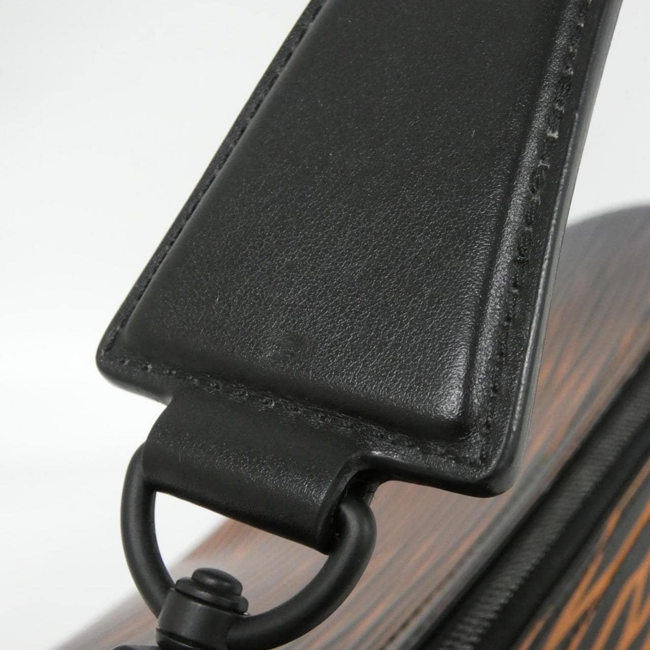 LOUIS VUITTON M23093 Shoulder Bag Epi Black Epi - Thumbnail 6