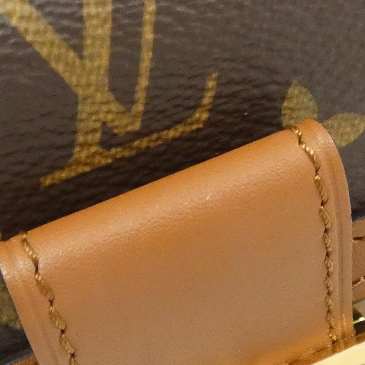 LOUIS VUITTON Dauphine M68621 Belt Bag Monogram Black Monogram - Thumbnail 4