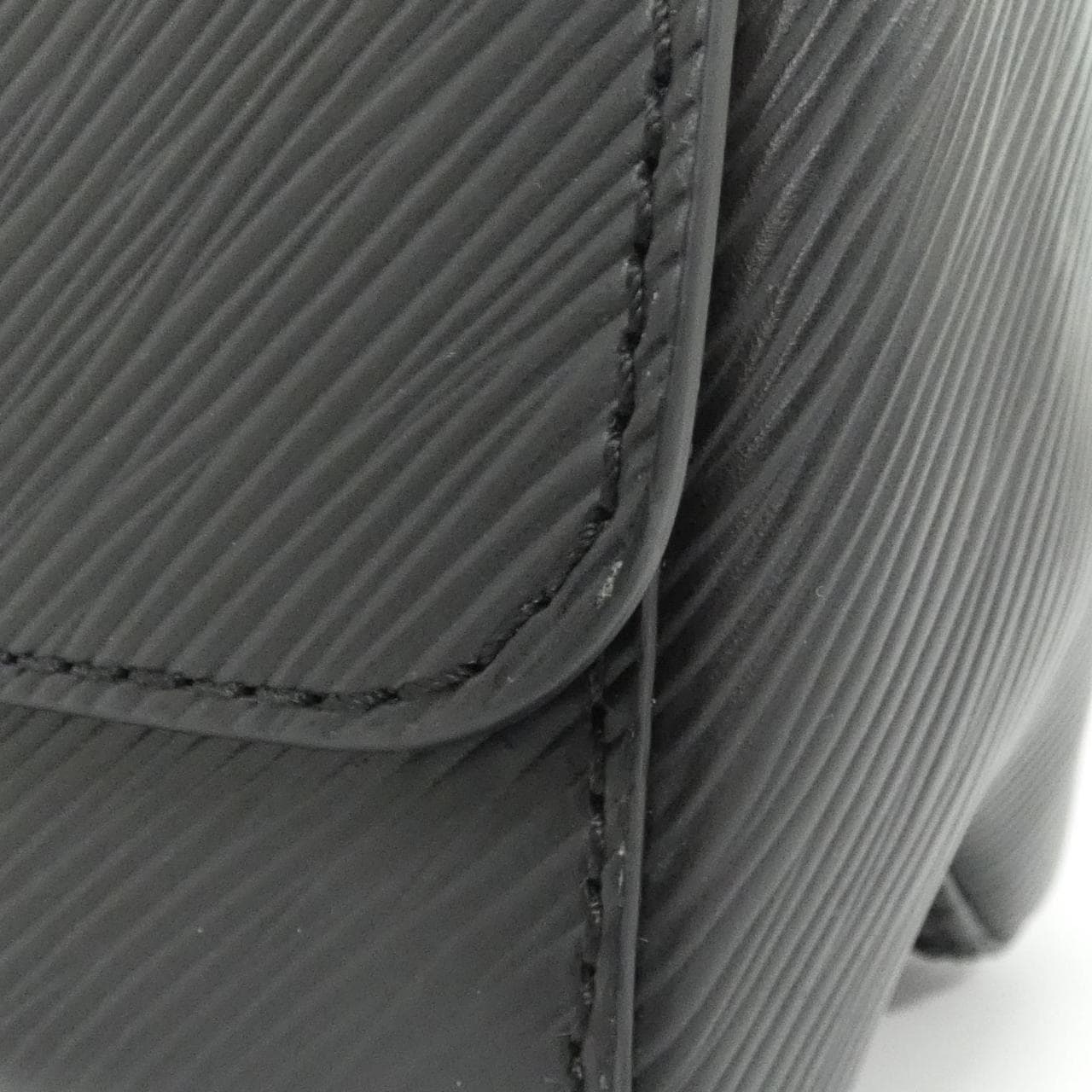 LOUIS VUITTON Twist M50332 Shoulder Bag Epi 黑色 Epi 中古品A - 縮圖 6