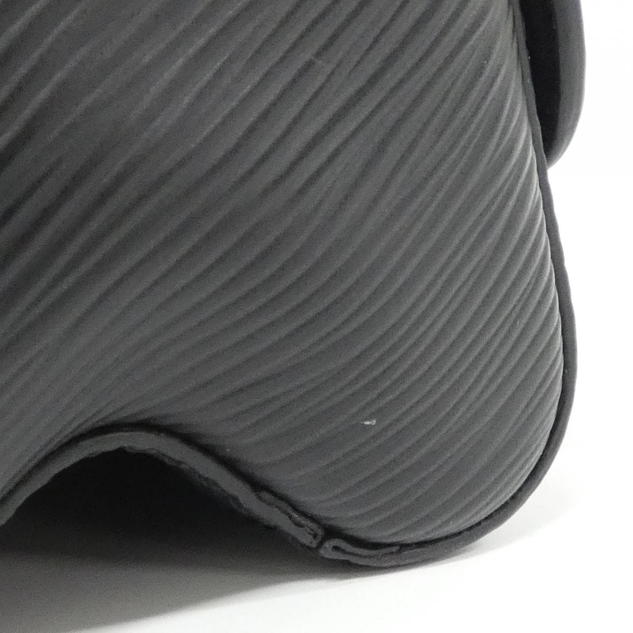 LOUIS VUITTON Twist M50332 Shoulder Bag Epi 黑色 Epi 中古品A - 縮圖 7