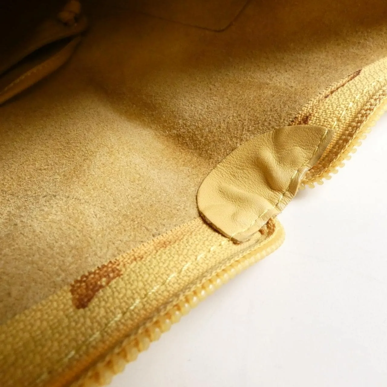 LOEWE Backpack Leather 黃色 皮革 中古品B - 縮圖 9