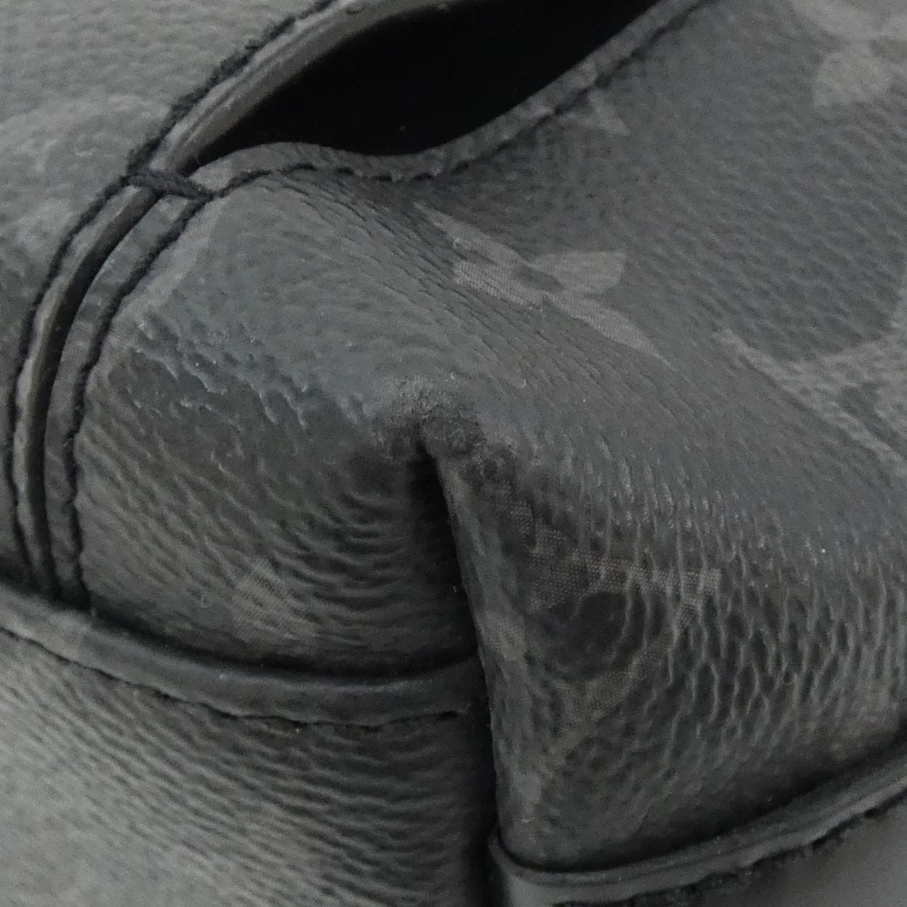 LOUIS VUITTON Eclipse M44223 Shoulder Monogram Black Monogram Rank A - Thumbnail 3