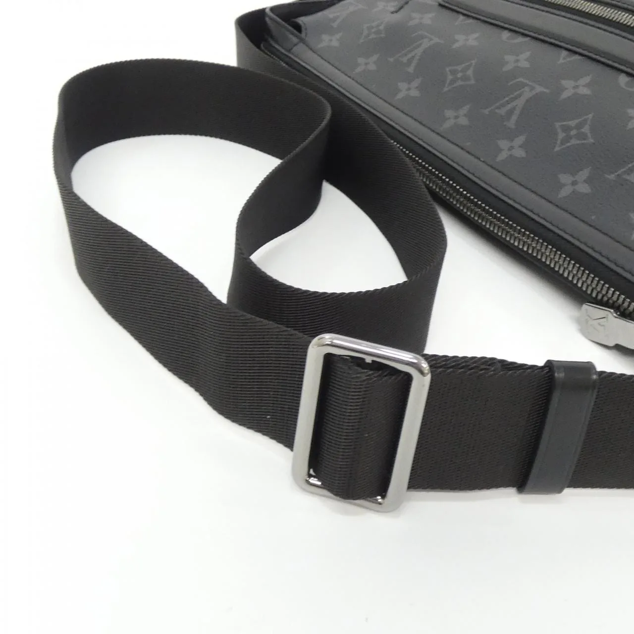 LOUIS VUITTON Eclipse M44223 Shoulder Monogram Black Monogram Rank A - Thumbnail 6