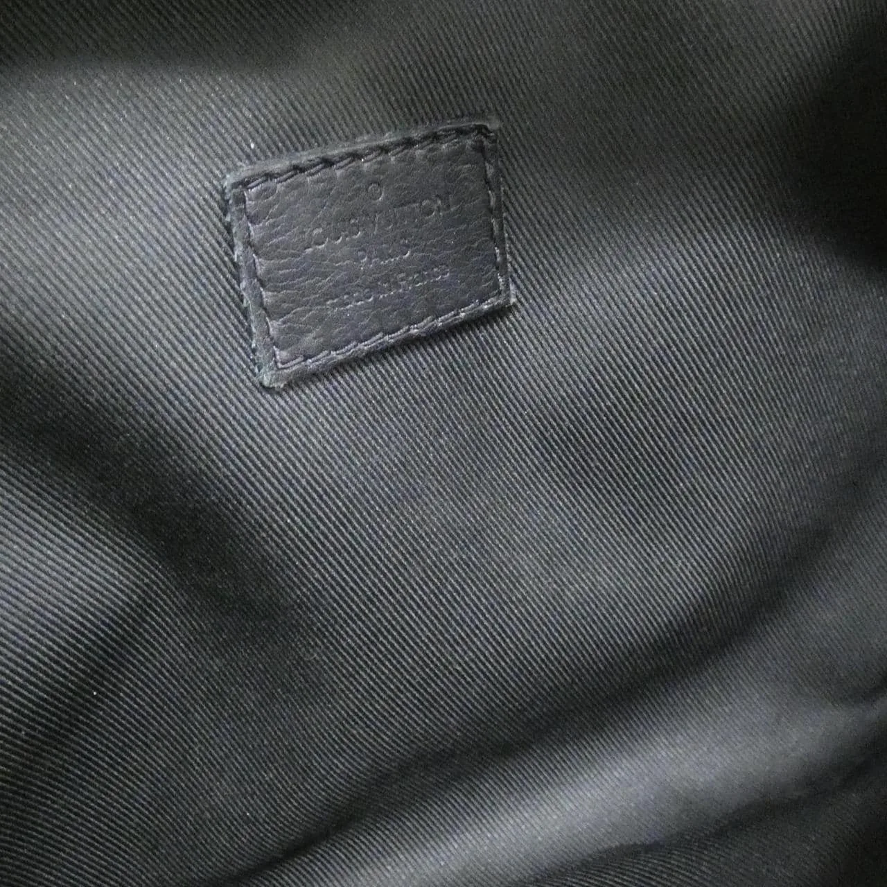 LOUIS VUITTON Discovery M44388 Shoulder Monogram Black Monogram Rank A - Thumbnail 6