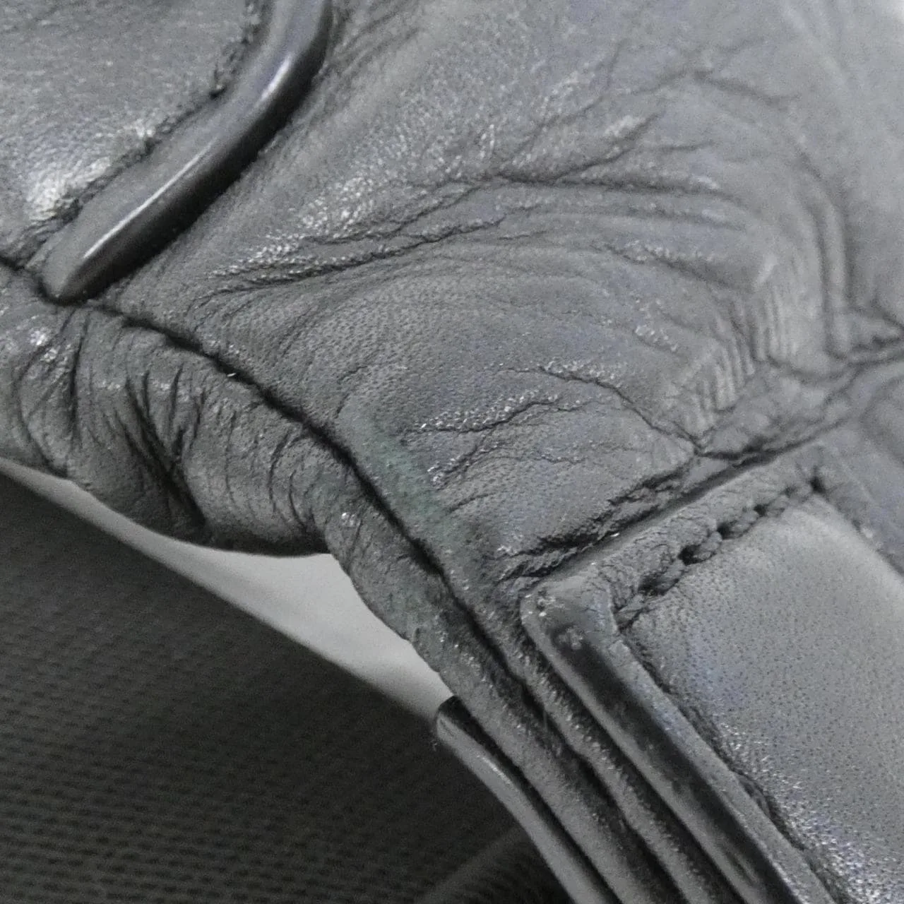 LOUIS VUITTON Discovery M44388 Shoulder Monogram Black Monogram Rank A - Thumbnail 7