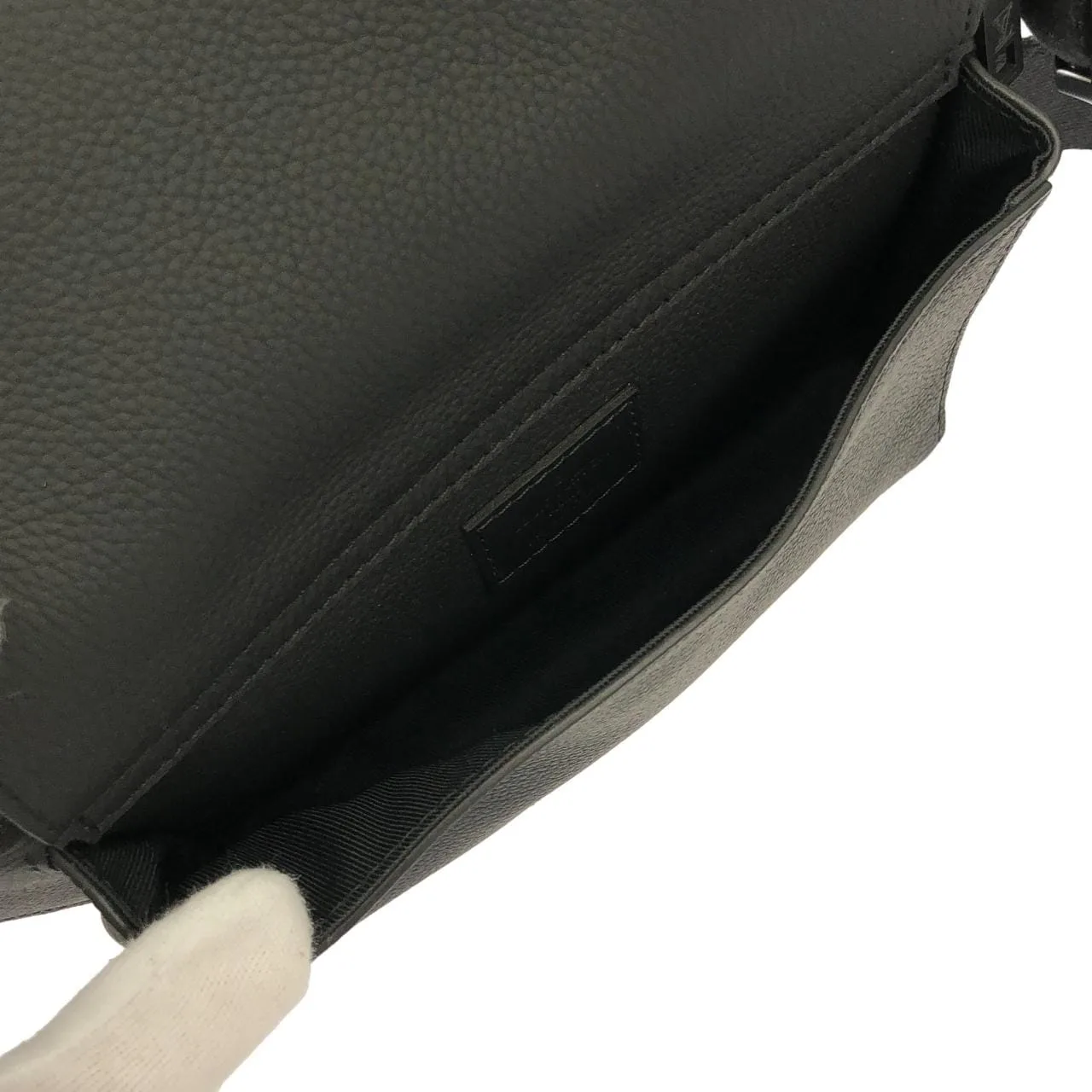 LOUIS VUITTON M57081 Shoulder Lambskin 黑色 羊皮 中古品A - 縮圖 8