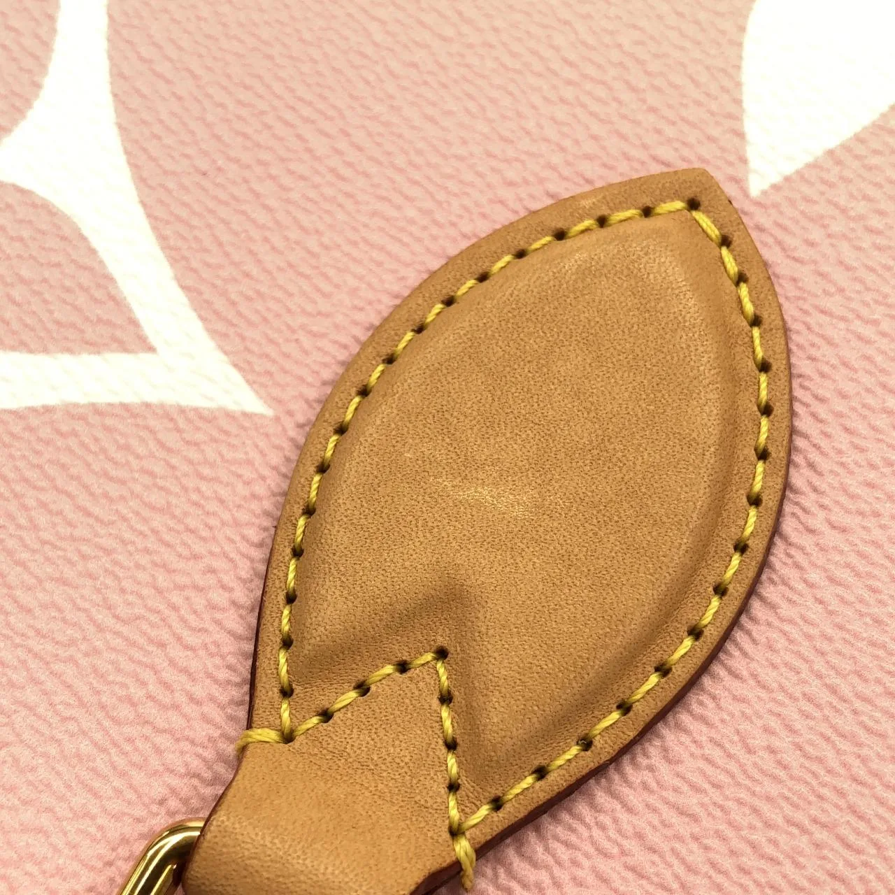 LOUIS VUITTON OnTheGo M57889 Handbag Monogram 粉色 Monogram 中古品A - 縮圖 5