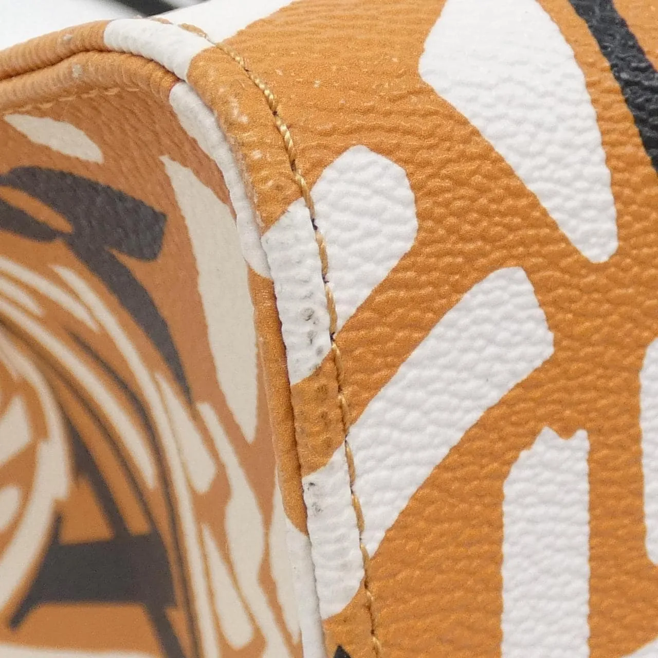 LOUIS VUITTON OnTheGo M45359 Handbag Canvas Black Canvas Rank A - Thumbnail 2