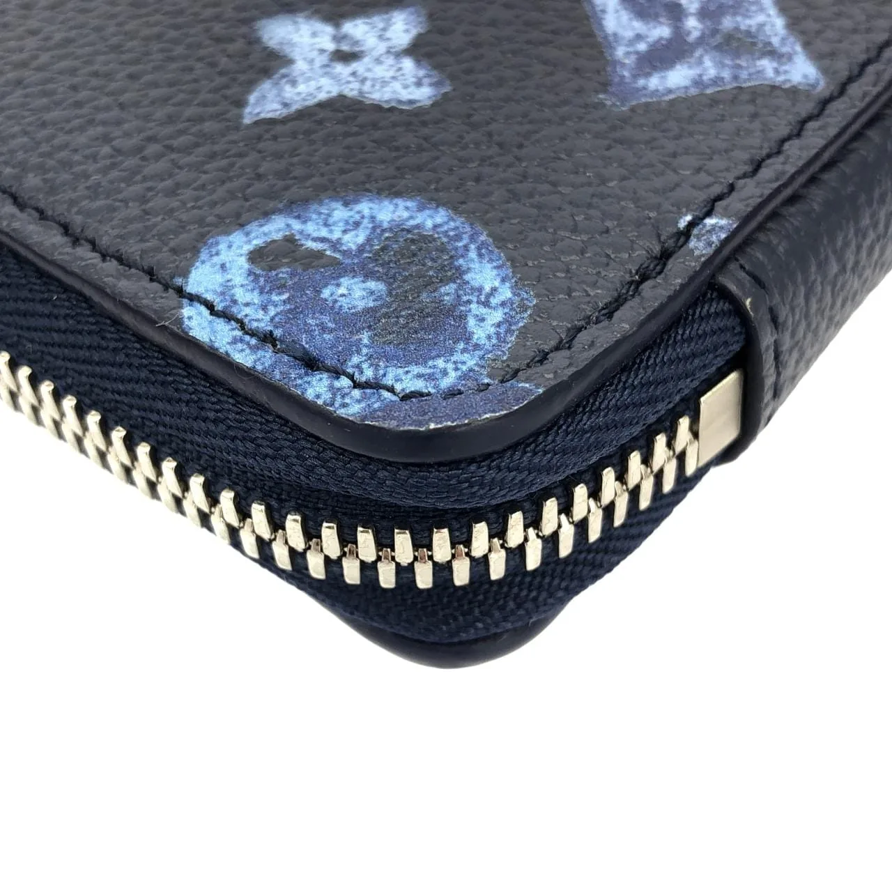 LOUIS VUITTON M80466 Shoulder Monogram Navy Monogram Rank A - Thumbnail 3