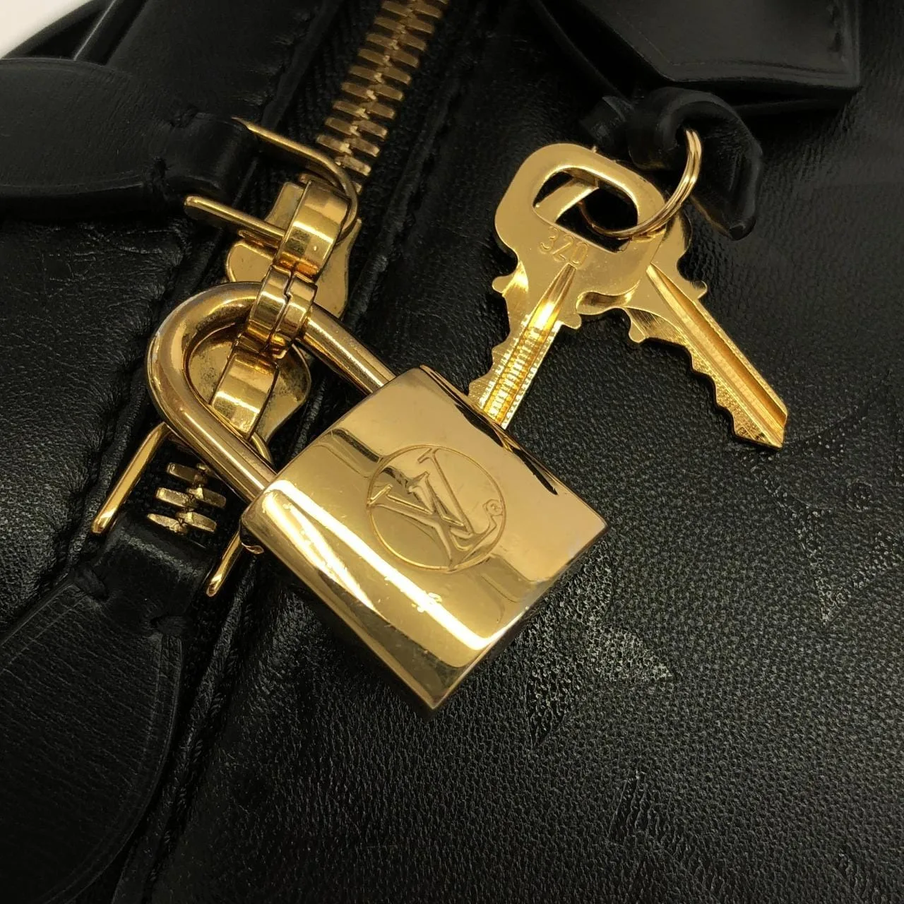 LOUIS VUITTON M57118 Handbag Monogram 黑色 Monogram 中古品A - 縮圖 6