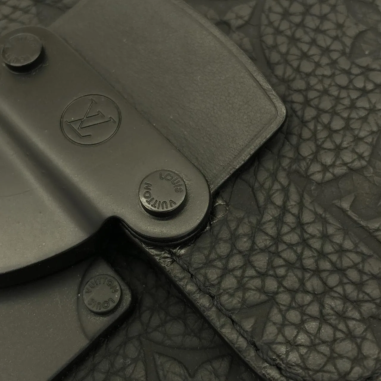 LOUIS VUITTON M81524 Shoulder Monogram 黑色 Monogram 中古品A - 縮圖 4