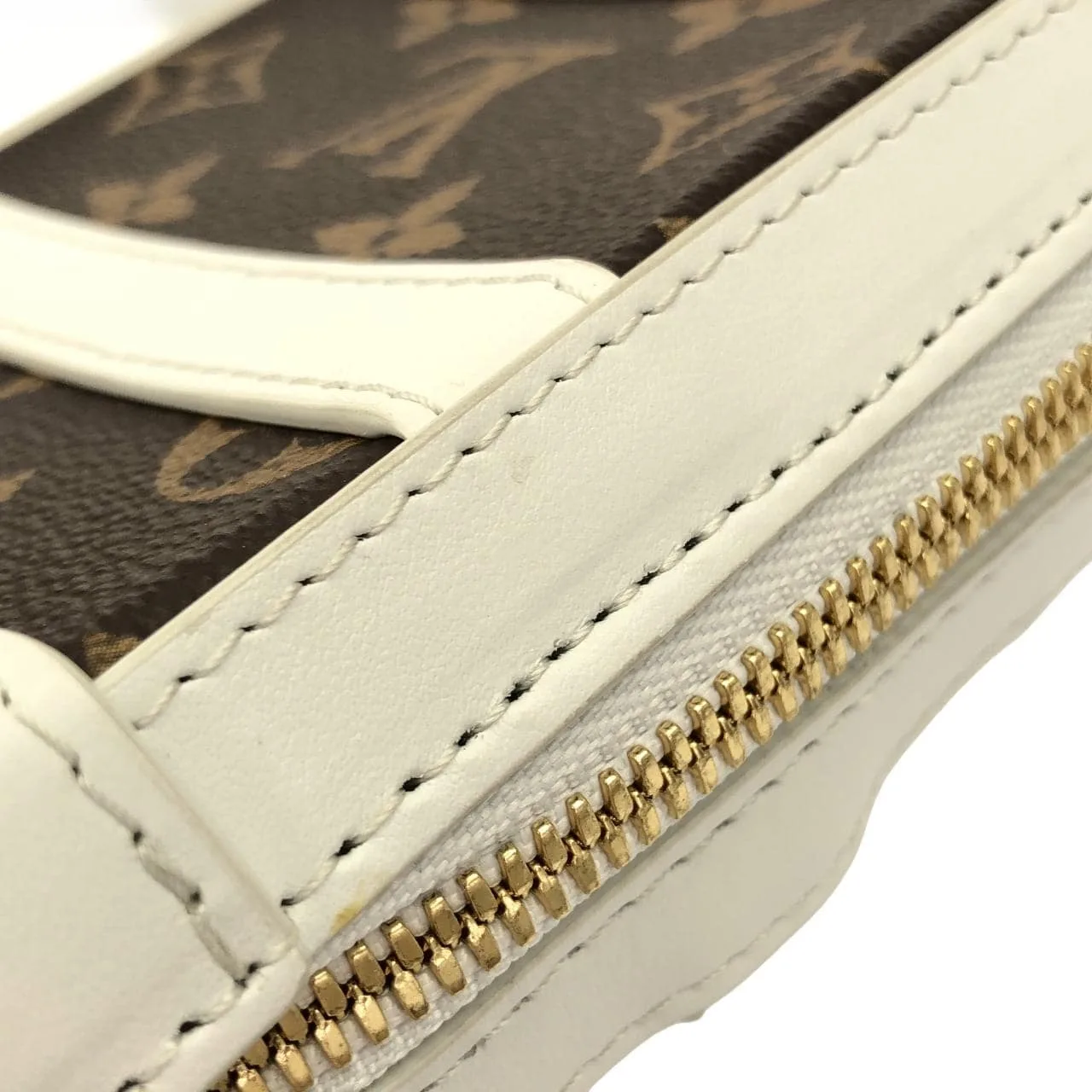 LOUIS VUITTON Soft Trunk M80102 Shoulder Monogram 黑色 Monogram 中古品A - 縮圖 5