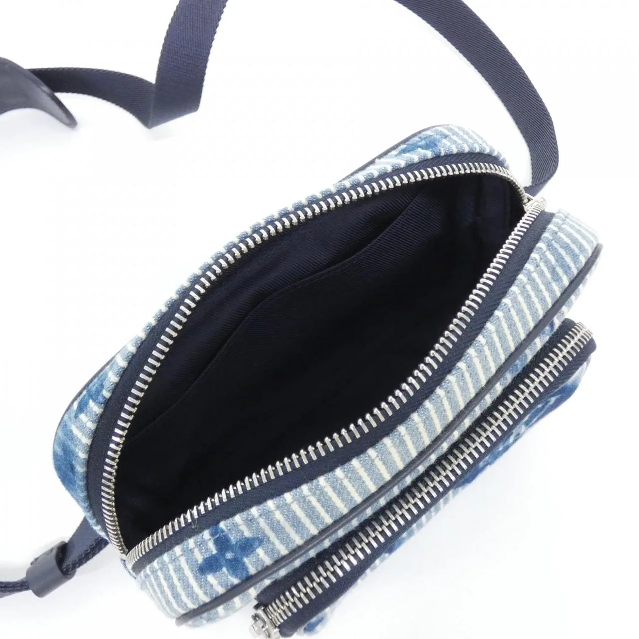 LOUIS VUITTON Pochette M80462 Shoulder Monogram Navy Monogram - Thumbnail 5