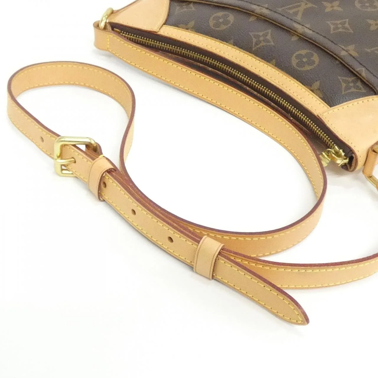 LOUIS VUITTON Odéon M56390 Shoulder Monogram 黑色 Monogram 中古品A - 縮圖 7