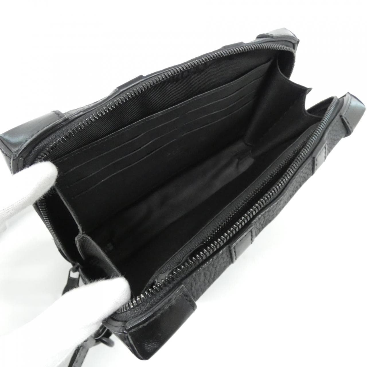 LOUIS VUITTON Soft Trunk M80224 Shoulder Monogram Black Monogram Rank A - Thumbnail 8