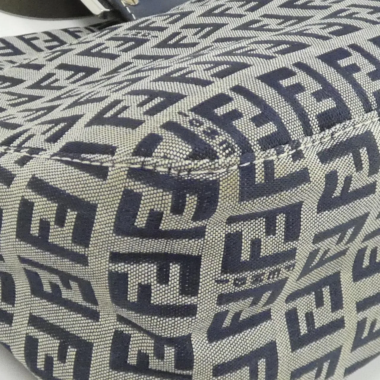 FENDI 26566 Shoulder Canvas 深藍色 帆布 中古品A - 縮圖 3