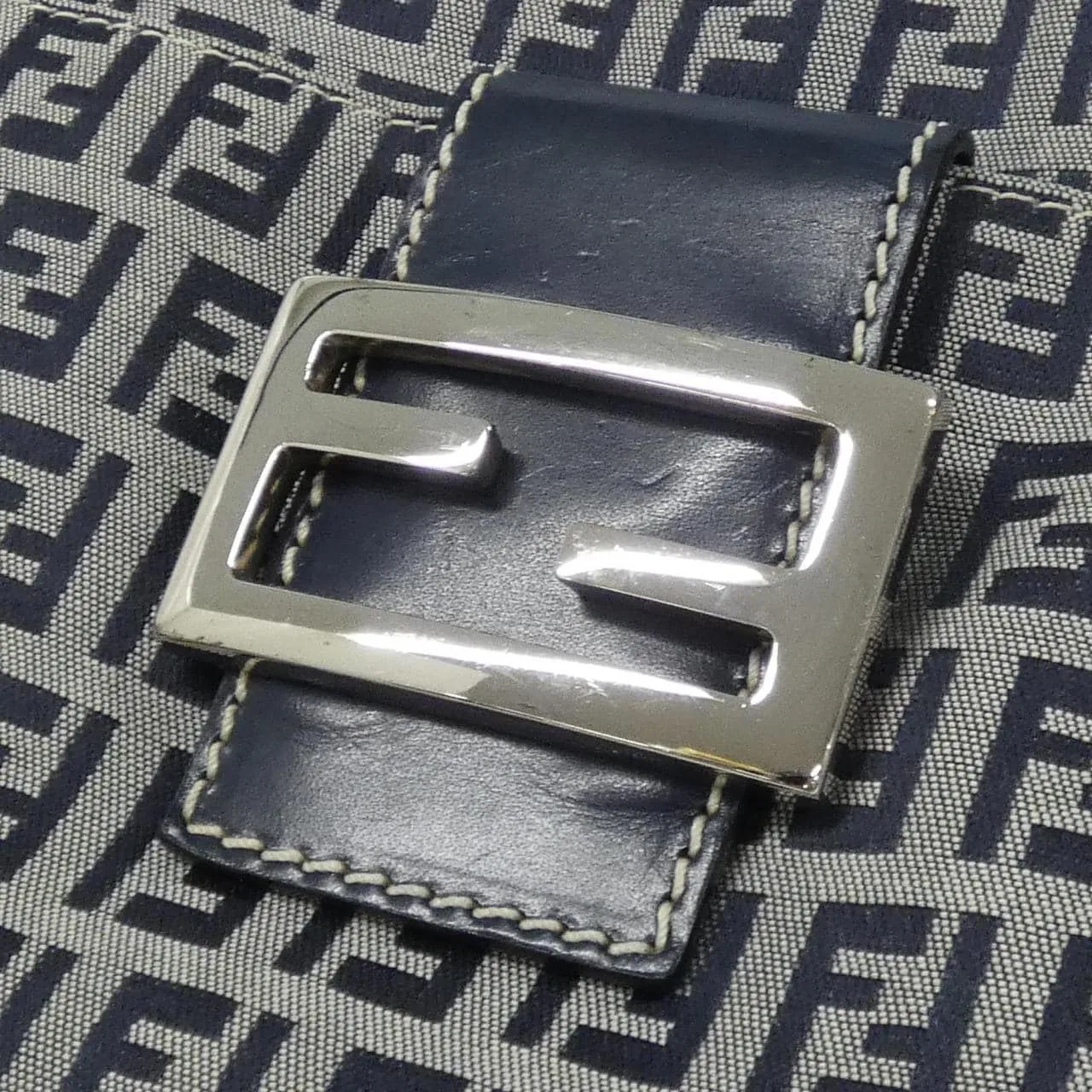 FENDI 26566 Shoulder Canvas 深藍色 帆布 中古品A - 縮圖 4