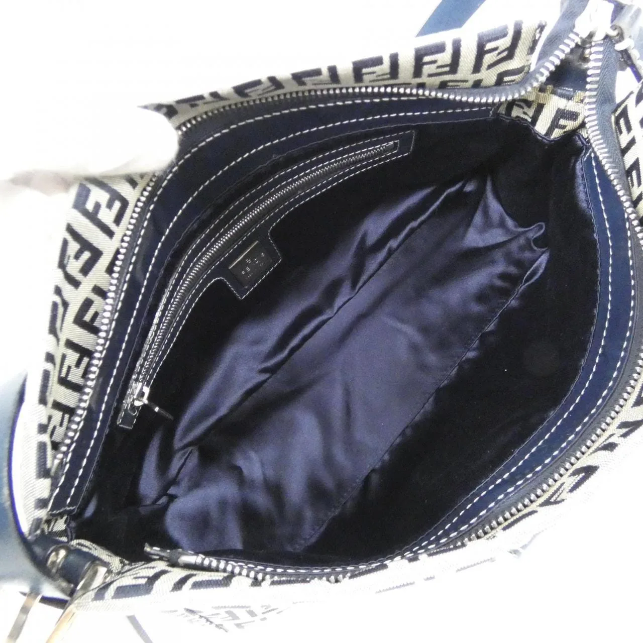 FENDI 26566 Shoulder Canvas 深藍色 帆布 中古品A - 縮圖 9
